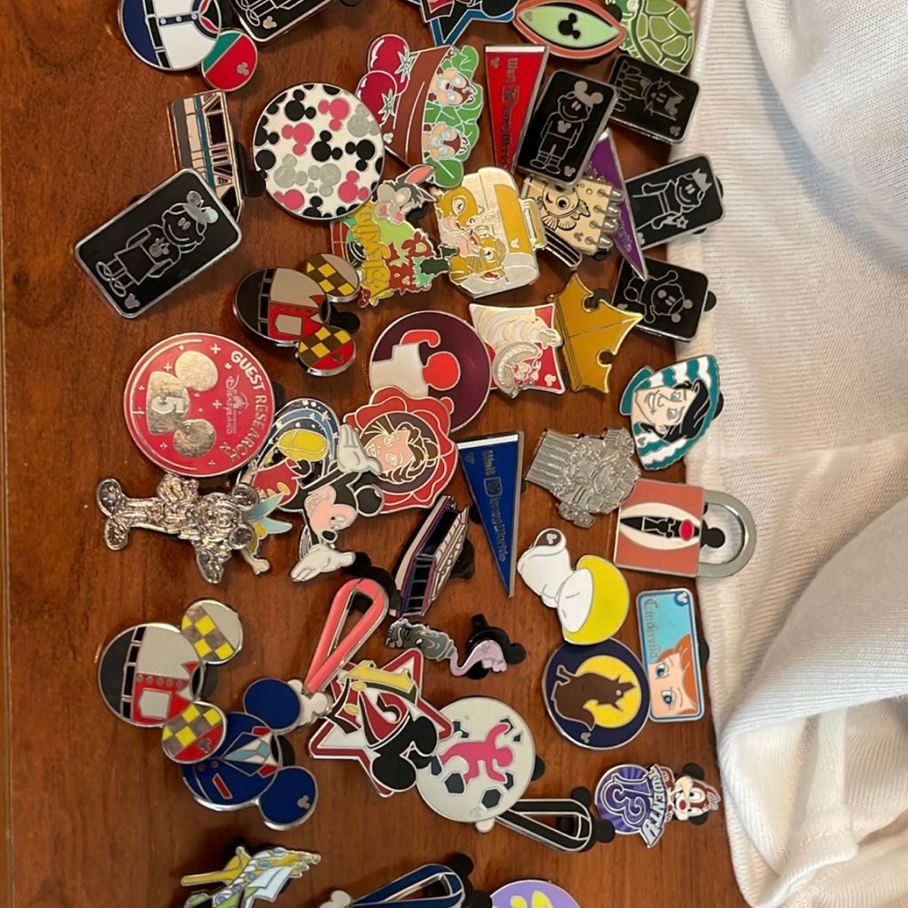 Disney trading pins